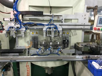 自動上下料機構